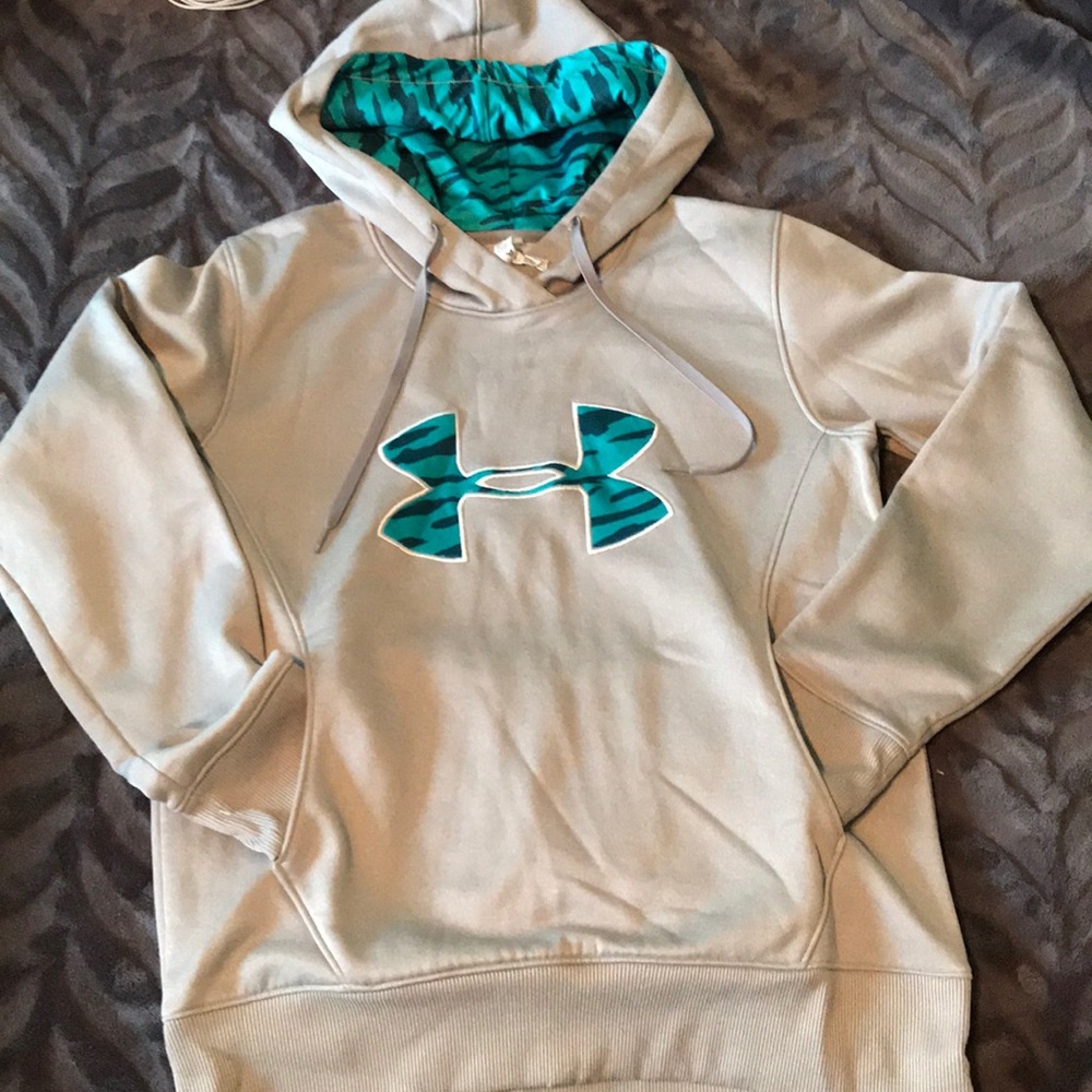 Under Armour hoodie size small